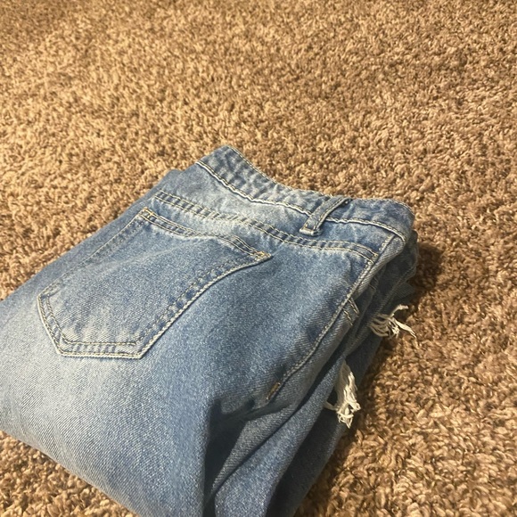 Jeans - Picture 3 of 4